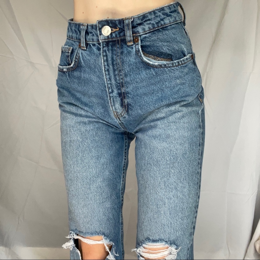 Zara Ripped Mom Jean’s - Picture 2 of 6
